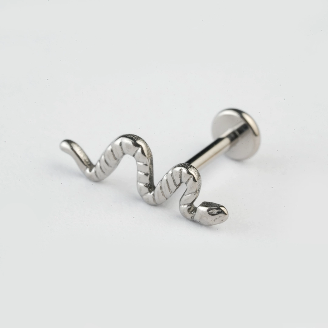 Textured snake ASTM F-136 titanium flat-back labret studs in silver