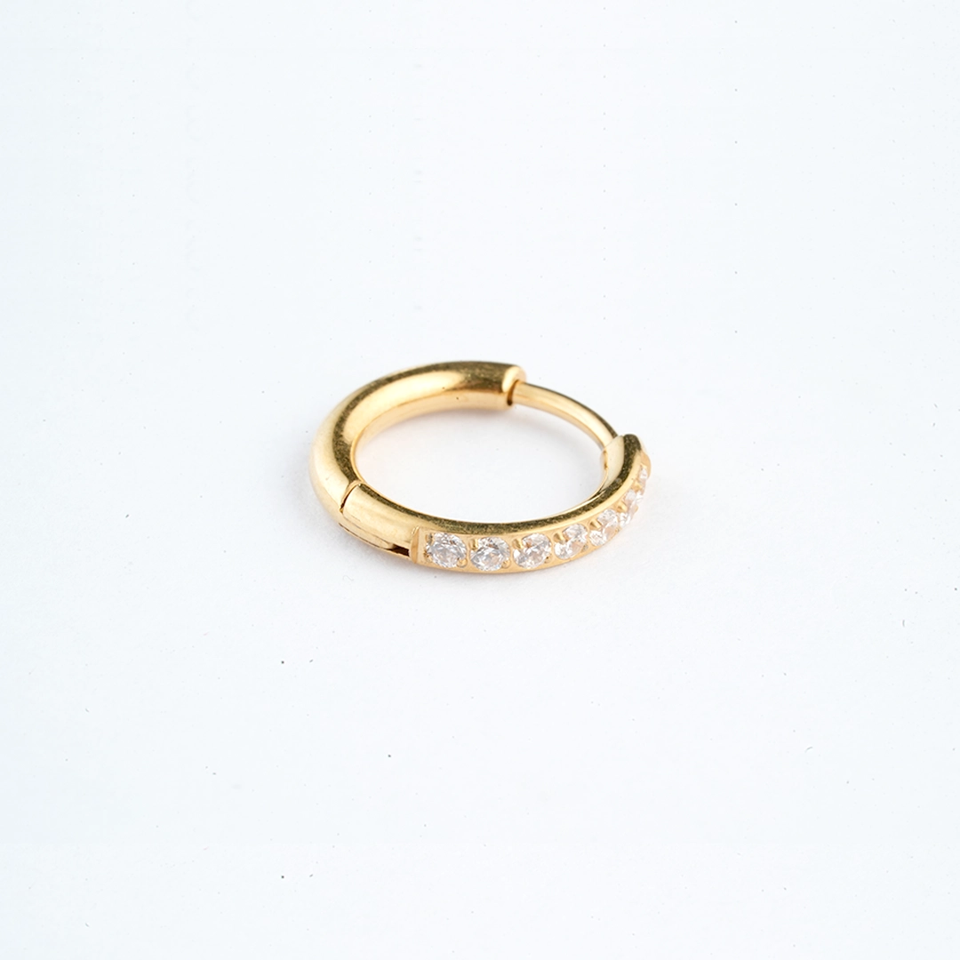 Single-row zircon ASTM F-136 titanium septum clicker in golden
