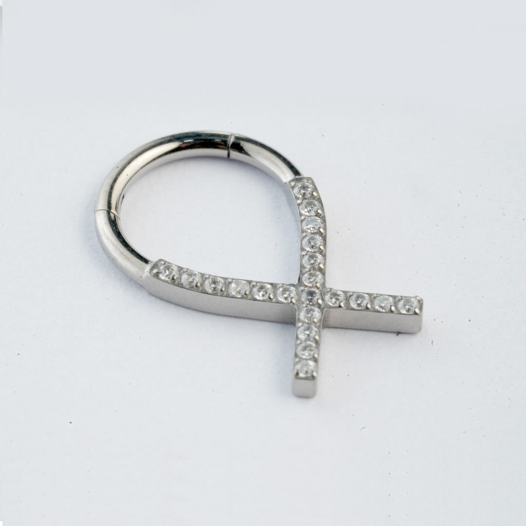 Zircon Ankh ASTM F-136 titanium clicker ring in silver