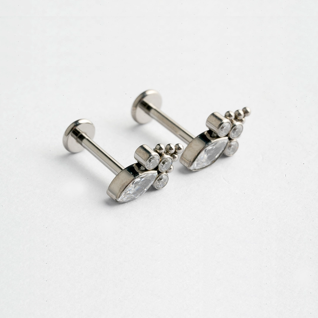 Silver marquise and round zircon ASTM F-136 titanium cluster labret stud